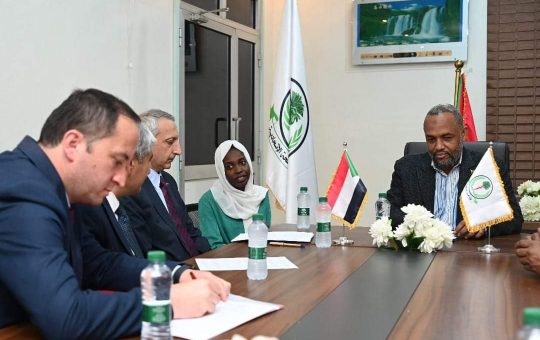 السودان – الفضاء نيوز :   *وزير الصحة يستقبل السفير التركي*