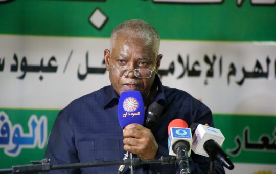 السودان – الفضاء نيوز : *مدير جهاز المخابرات العامة المعركة تدور فى ميادين الاعلام أكثر من ميادين القتال*