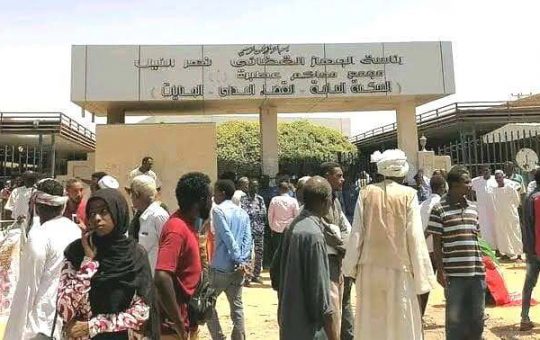 السودان – “الفضاء نيوز”:  *أحكام رادعة ضد متعاونين مع المليشيا بعطبرة*