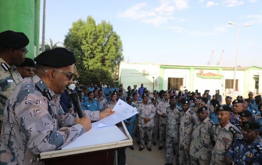 السودان – “الفضاء نيوز”: *اللواء صلاح أحمد إبراهيم يشهد الطابور الشهري لقوات الجمارك ويشيد بالأداء*