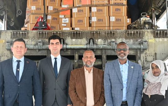 السودان – “الفضاء نيوز”:  *طائرة مساعدات إنسانية وطبية تركية لمكافحة الكوليرا بالسودان*