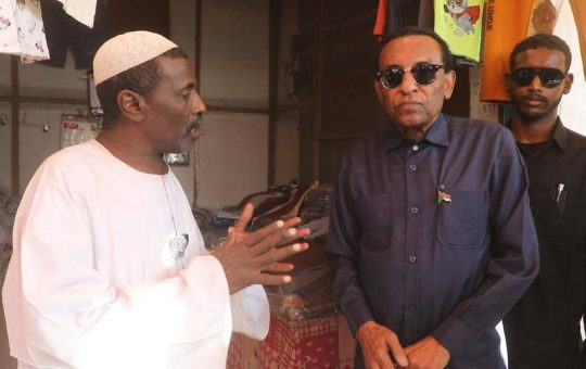 السودان – “الفضاء نيوز”: *رئيس الوزراء يوجه الجهات المختصة بالاسراع في إعادة المياه والكهرباء والصرف الصحي لمنطقة بحري*   