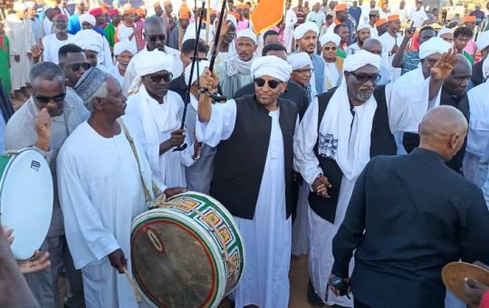 السودان -“الفضاء نيوز” : *”رئيس الوزراء” يؤكد أهمية دور مشايخ الطرق الصوفية في تحقيق السلم الاجتماعي ونبذ خطاب الكراهية*