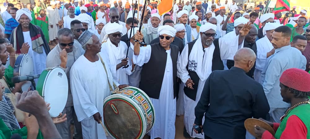 السودان -“الفضاء نيوز” : *”رئيس الوزراء” يؤكد أهمية دور مشايخ الطرق الصوفية في تحقيق السلم الاجتماعي ونبذ خطاب الكراهية*