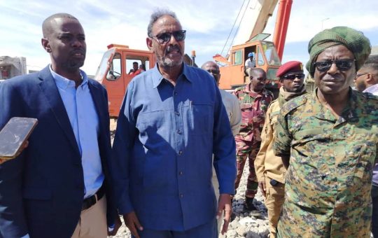 السودان – “الفضاء نيوز”: *تحركات رسمية لتسريع صيانة كبري الحلفايا* 