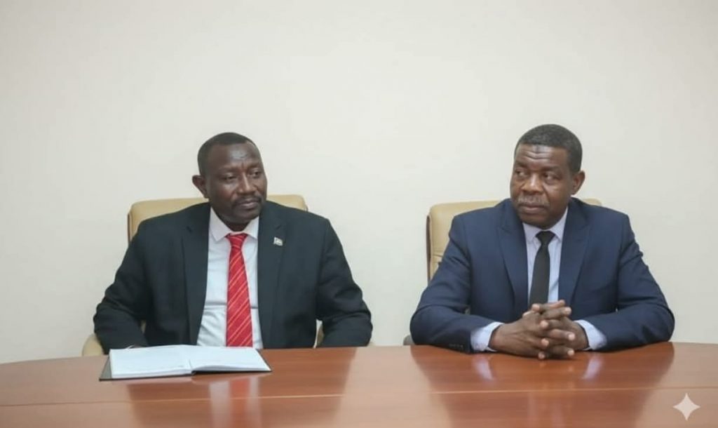 السودان – “الفضاء نيوز”: *”فريني” يلتقي المدير العام لمصرف الإدخار ويبحث إنتقال الرئاسة الي الخرطوم وافتتاح الفروع*