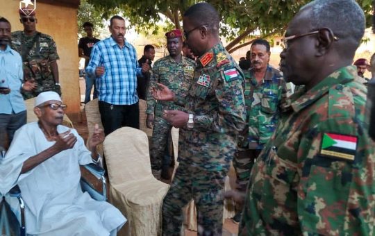 السودان – “الفضاء نيوز”: *”كباشي” يقدم تعازي مجلس السياده في فقيد الرياضه الكابتن سليمان عبدالقادر*