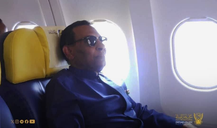 السودان – “الفضاء نيوز”: *د.”كامل إدريس”: إنطلاق طائرة (سودانير) يمثل إفتتاحاََ رسمياً لمطار الخرطوم الدولي*