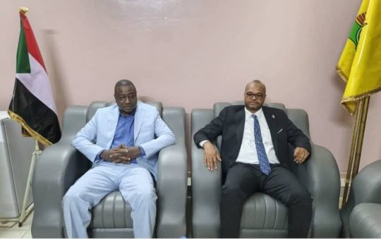 السودان – “الفضاء نيوز”: *”وزير التعليم والتربيه الوطنيه يبحث مع والي غرب دارفور تحديات الولاية في مجالات التعليم*
