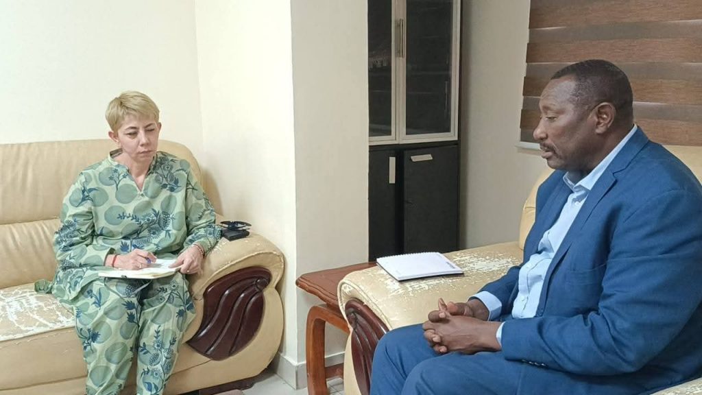 السودان – “الفضاء نيوز”:  *”فريني” يبحث مع ممثل برنامج الامم المتحدة الانمائي خطط دعم الوافدين والمجتمع المستضيف*