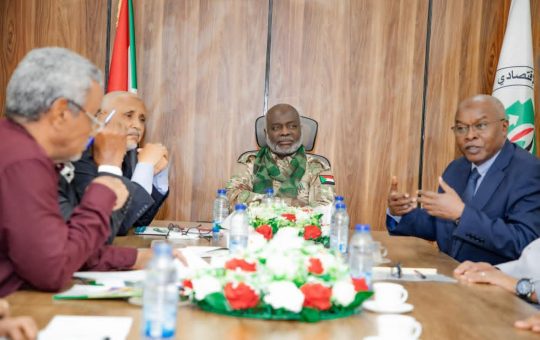 السودان – “الفضاء نيوز”: *”وزير المالية” يجدد إهتمام الحكومة بصادرات الماشية* 