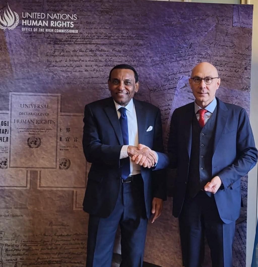 السودان – “الفضاء نيوز”: *”رئيس الوزراء” يجتمع مع المفوض السامي لحقوق الانسان*