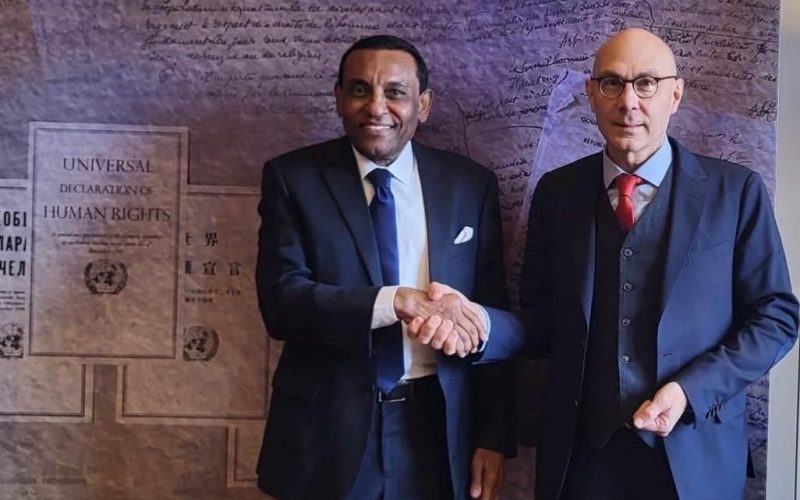 السودان – “الفضاء نيوز”: *”رئيس الوزراء” يجتمع مع المفوض السامي لحقوق الانسان*