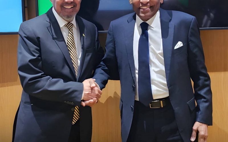 السودان – ” الفضاء نيوز”: *”رئيس الوزراء” يجتمع مع الأمين العام لمجلس الكنائس العالمي*