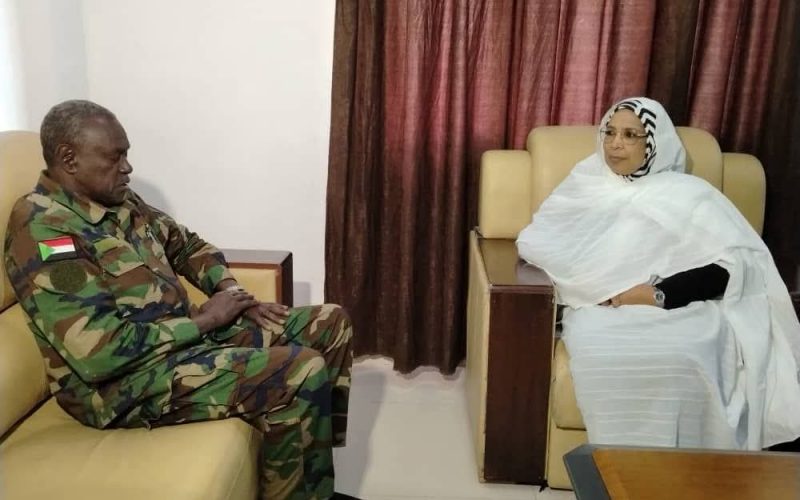 وزيرة مجلس الوزراء تبحث مع والي الخرطوم توفير احتياجات الولاية من السلع الاستهلاكية   