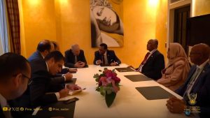 السودان – “الفضاء نيوز”: رئيس الوزراء يلتقي أبو الغيط والجامعة العربية تؤكد دعمها لأمن ووحدة واستقرار السودان   