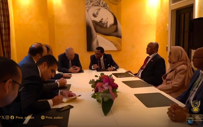 السودان – “الفضاء نيوز”: رئيس الوزراء يلتقي أبو الغيط والجامعة العربية تؤكد دعمها لأمن ووحدة واستقرار السودان   