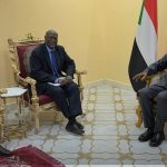 السودان – “الفضاء نيوز”: *”رئيس الوزراء” يبحث مع وزير الحكم الاتحادي سير الترتيبات الجارية لعقد الملتقى الكبير لحكام وولاة الولايات*