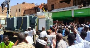 السودان – “الفضاء نيوز”: *وصول الدفعة الأولى من محولات الكهرباء للسوق المركزي والمحلي بالخرطوم*