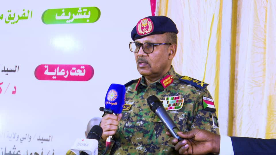 ​عضو مجلس السيادة الفريق إبراهيم جابر: المليشيا تتقهقر وقريباً سيشهد الشعب السوداني النصر النهائي*