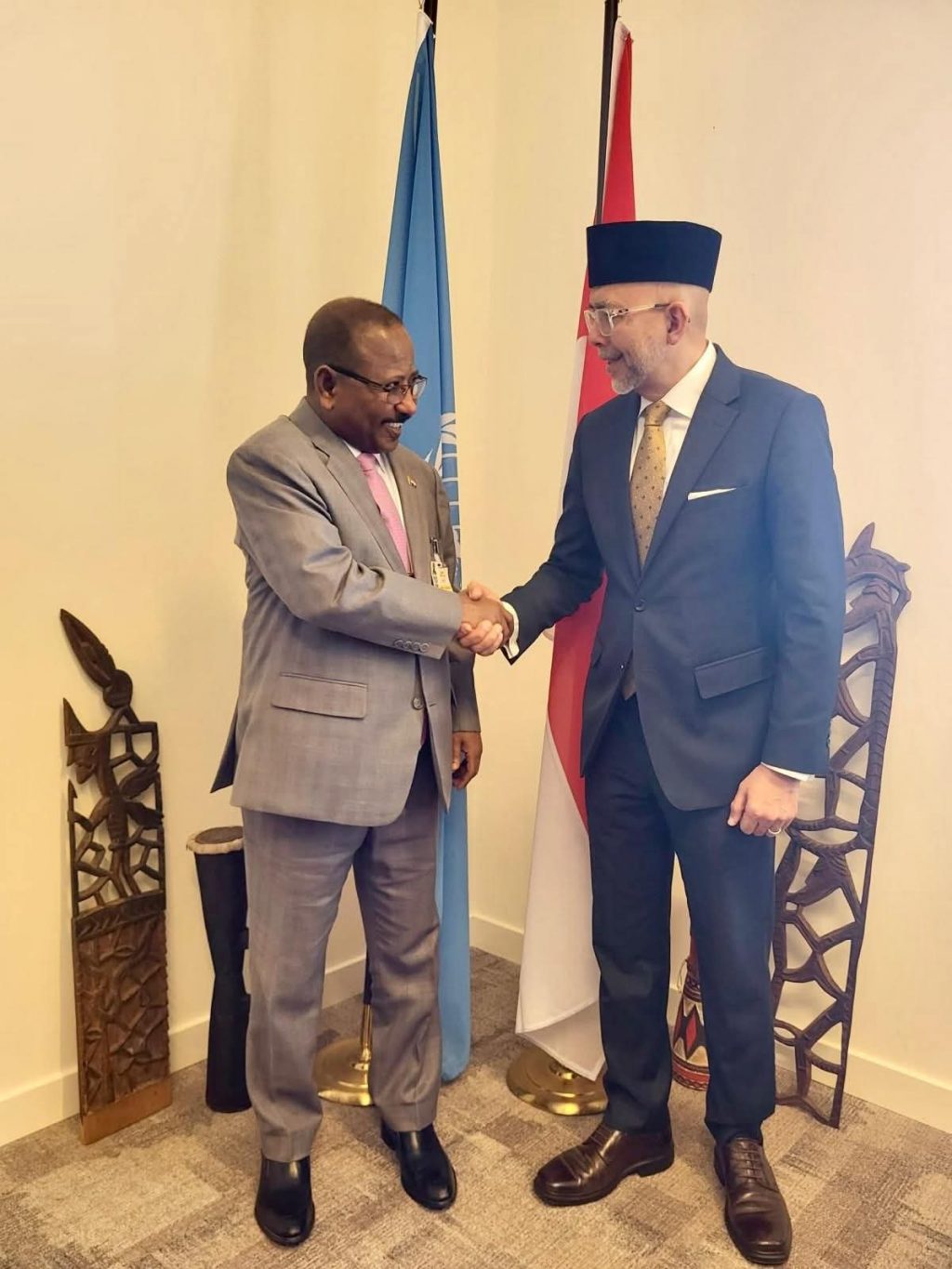 السودان – “الفضاء نيوز”: وزير العدل يجتمع مع رئيس مجلس حقوق الإنسان   