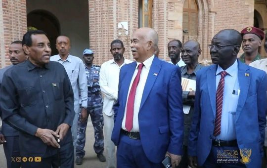 السودان – “الفضاء نيوز”: *”رئيس الوزراء” يتفقد جامعة الخرطوم ويوجه بعودة الدراسة عقب عيد الفطر المبارك*