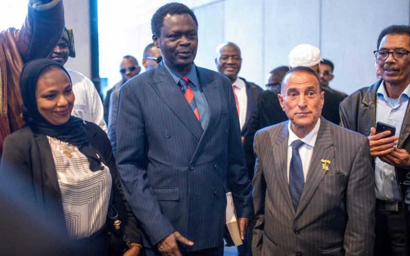 السودان – “الفضاء نيوز” : *”حاكم إقليم دارفور” يصل زيورخ لتحريك الملف السوداني دولياً وكشف جرائم دارفور أمام المحافل الدولية*