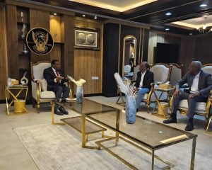 السودان – “الفضاء نيوز”: *رئيس الوزراء يطمئن على جاهزية مطارات السودان لاستقبال الطائرات المحلية والاقليمية والدولية*