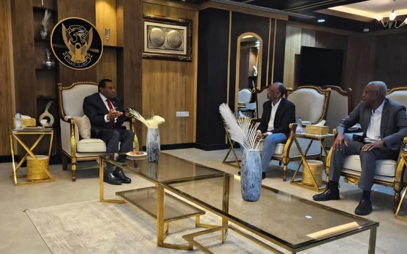 السودان – “الفضاء نيوز”: *رئيس الوزراء يطمئن على جاهزية مطارات السودان لاستقبال الطائرات المحلية والاقليمية والدولية*