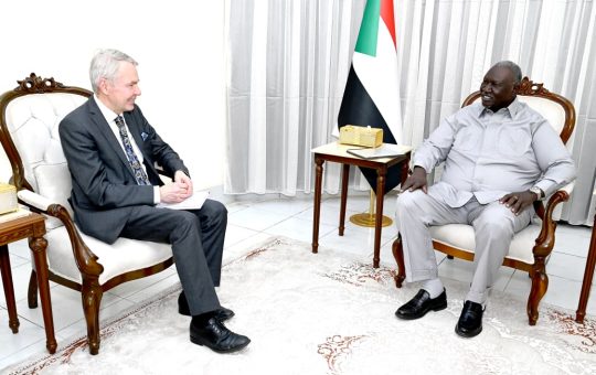 السودان – “الفضاء نيوز”: *نائب رئيس مجلس السيادة يلتقي ممثل الأمين العام للأمم المتحدة  بالسودان*