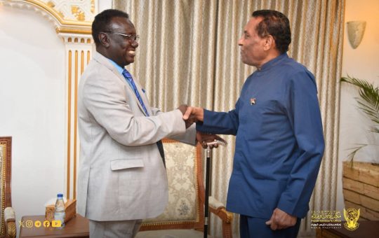 السودان – “الفضاء نيوز”: *رئيس الوزراء يطلع على مجمل الأوضاع بولاية النيل الابيض*