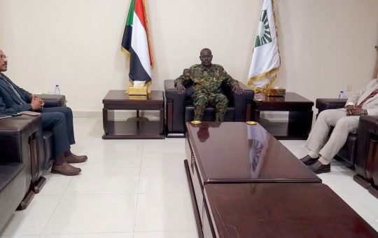 السودان – “الفضاء نيوز”: *والي الخرطوم يبحث مع مدير عام (سونا) تعزيز التنسيق الإعلامي ويشيد بدورها كمصدر موثوق للمعلومات*