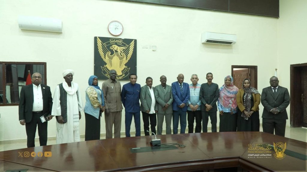السودان – “الفضاء نيوز”: *”رئيس الوزراء” يؤكد التزام الدولة بدعم الإعلاميين لدورهم المتعاظم في حرب الكرامة*