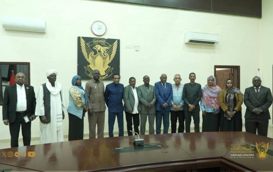 السودان – “الفضاء نيوز”: *”رئيس الوزراء” يؤكد التزام الدولة بدعم الإعلاميين لدورهم المتعاظم في حرب الكرامة*