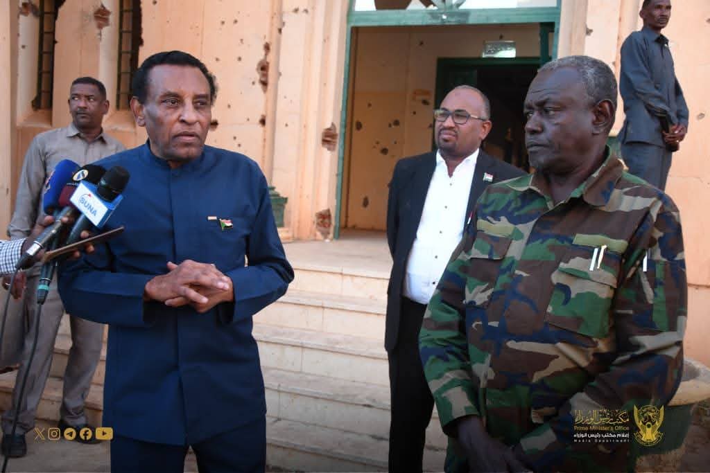 السودان – “الفضاء نيوز”: *”رئيس الوزراء” يتفقد دار الوثائق والمكتبة القومية والمتحف القومي*