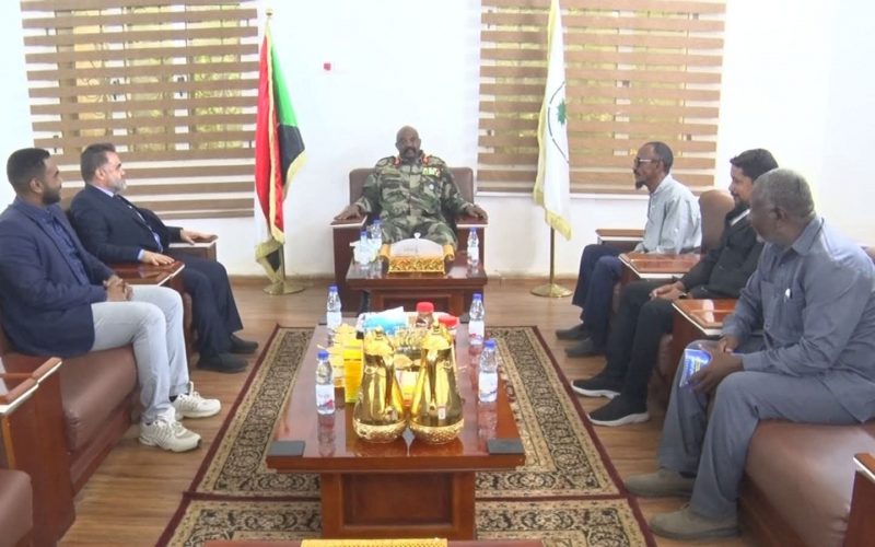 والي الشمالية يتلقى تنويرًا حول مشروعات مؤسسة تيكا التركية بالولاية