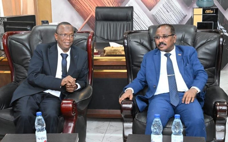 وزير العدل يؤكد على إحكام التنسيق بين الأجهزة العدلية