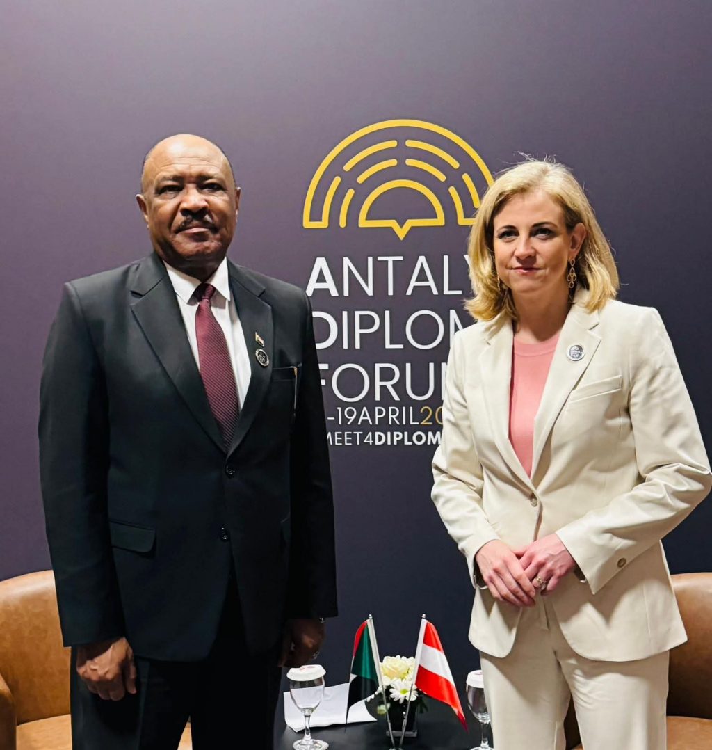 السودان – “الفضاء نيوز”: *وزير الخارجية يلتقي وزيرة خارجية جمهورية النمسا على هامش منتدى انطاليا الدبلوماسي*