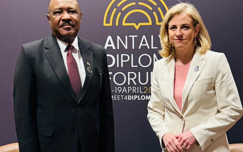 السودان – “الفضاء نيوز”: *وزير الخارجية يلتقي وزيرة خارجية جمهورية النمسا على هامش منتدى انطاليا الدبلوماسي*