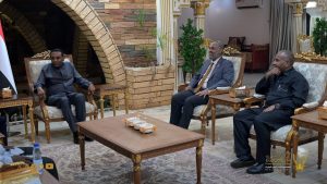 رئيس الوزراء يؤكد الإهتمام بتعزيز النظام الصحي ودعم المراكز الصحية وتأهيلها بأحدث الأجهزة الطبية