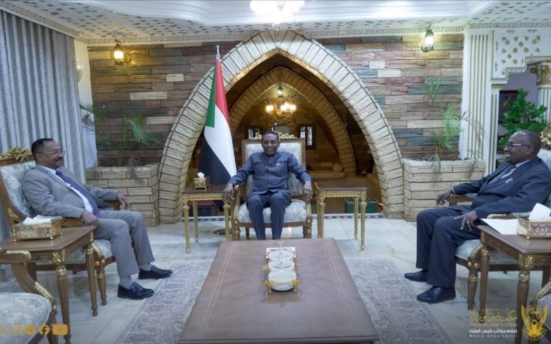 رئيس الوزراء يطلع على سير أداء الشركة السودانية للموارد المعدنية   