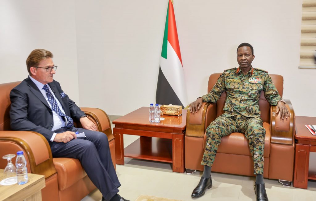 السودان – ” الفضاء نيوز”: *الفريق أول ركن شمس الدين كباشي يلتقي الوفد السويسري* 