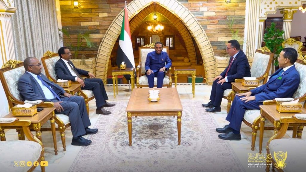السودان – “الفضاء نيوز”: *”رئيس الوزراء” يلتقي الأمين العام لإتحاد مجالس البحث العلمي العريية*