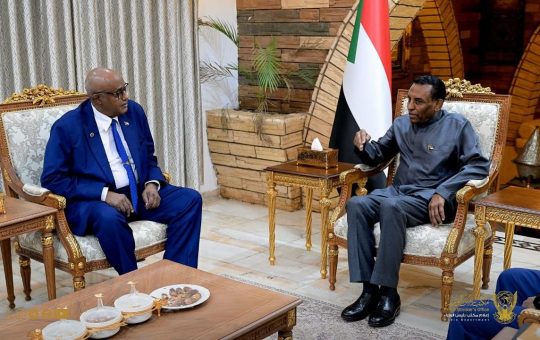رئيس الوزراء يبحث مع نائب رئيس القضاء المسائل المشتركة بين الجهازين التنفيذي والقضائي