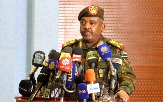 السودان – “الفضاء نيوز”: *الناطق الرسمي للقوات المسلحة يكشف عن أدلة موثقة تثبت تورط الإمارات واثيوبيا في قصف مطار الخرطوم*