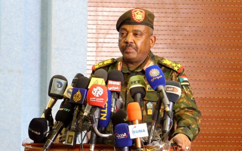 السودان – “الفضاء نيوز”: *الناطق الرسمي للقوات المسلحة يكشف عن أدلة موثقة تثبت تورط الإمارات واثيوبيا في قصف مطار الخرطوم*