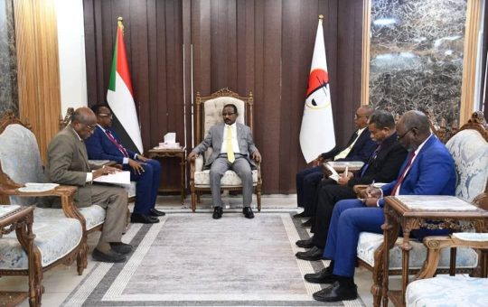 السودان – “الفضاء نيوز”: *وزير العدل يطلع على الاشكالات القانونية بمشروع الجزيرة*
