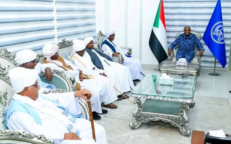 السودان – “الفضاء نيوز”: *وزير الداخلية: الإدارات الأهلية ركيزة لتعزيز الأمن ورتق النسيج الاجتماعي*