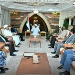 السودان – “الفضاء نيوز”: *إجتماع موسع لرئيس الوزراء يناقش قضايا تنظيم قطاع التعدين ومكافحة التهريب والمخدرات*   