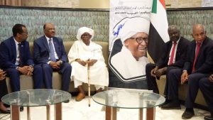 السودان – “الفضاء نيوز”: *وزيرا الخارجية والثقافة والإعلام يستقبلا البروفيسور علي شمو بمطار الخرطوم*